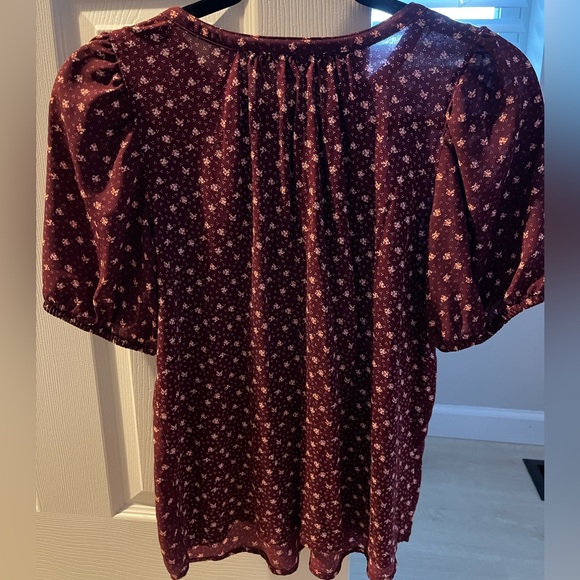 Loft Top - Picture 4 of 4